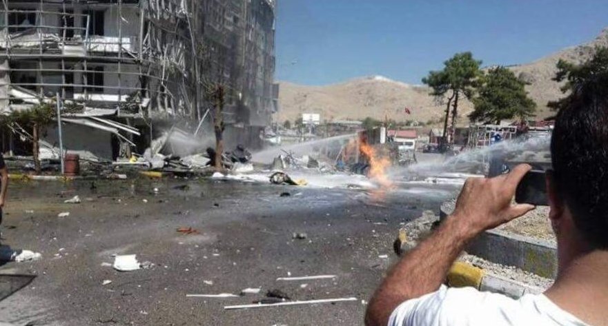 Τουρκία: Εκρηξη στην πόλη Βαν -Πολλοί τραυματίες [εικόνες] | iefimerida.gr 0