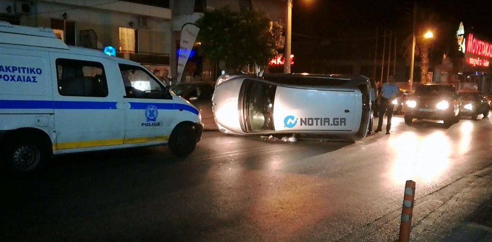 Απίστευτο τροχαίο στο Ελληνικό -Τούμπαρε ΙΧ χωρίς να τρέχει [εικόνες & βίντεο] | iefimerida.gr 3