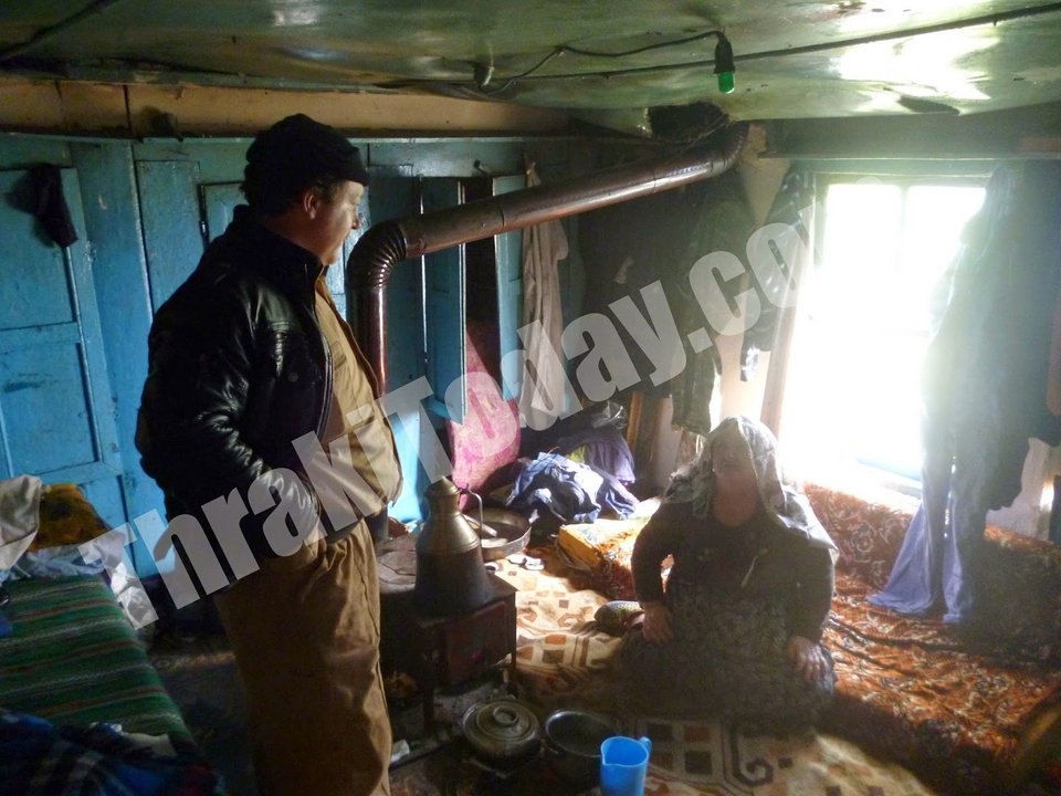 Οικογένεια στη Ξάνθη ζει σε τρώγλη, κάτω από το όριο της φτώχειας και πληρώνει ΕΝΦΙΑ [εικόνες] | iefimerida.gr 0