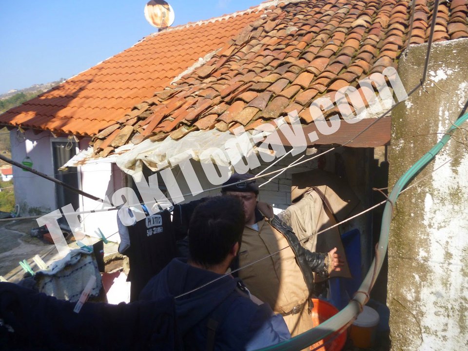 Οικογένεια στη Ξάνθη ζει σε τρώγλη, κάτω από το όριο της φτώχειας και πληρώνει ΕΝΦΙΑ [εικόνες] | iefimerida.gr 1