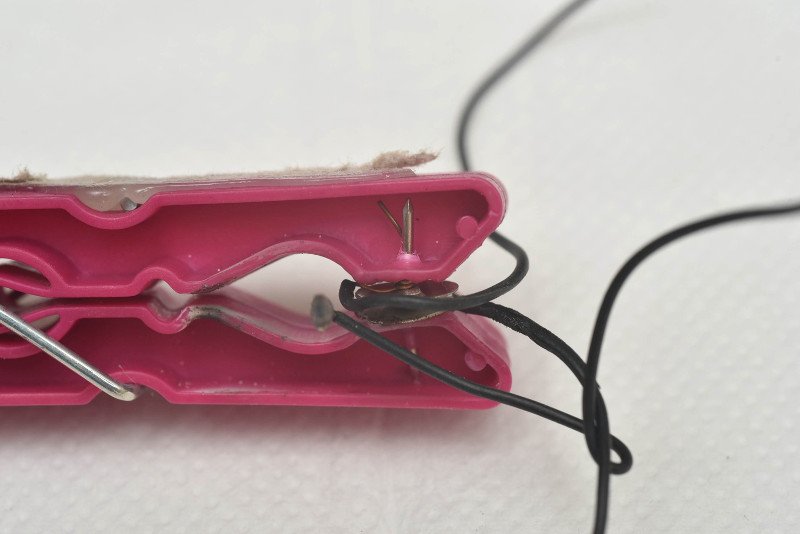 Τι βρήκε η αντιτρομοκρατική στις γιάφκες του 29χρονου: Πιστόλια, εκρηκτικά, έτοιμους φακέλους [εικόνες]  | iefimerida.gr 10