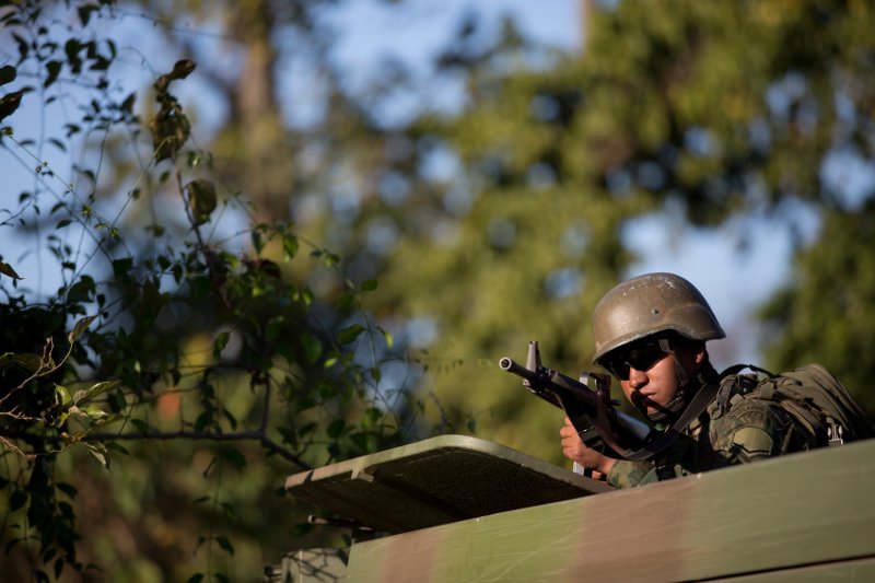 Η Βραζιλία κατεβάζει στρατό στο Ρίο για να καταπολεμήσει την εγκληματικότητα [εικόνες]  | iefimerida.gr 3