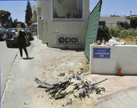 Θρήνος χωρίς τέλος στον Αγιο Στέφανο για τα τέσσερα «αγγελούδια» και την άτυχη 41χρονη [εικόνες] | iefimerida.gr 0