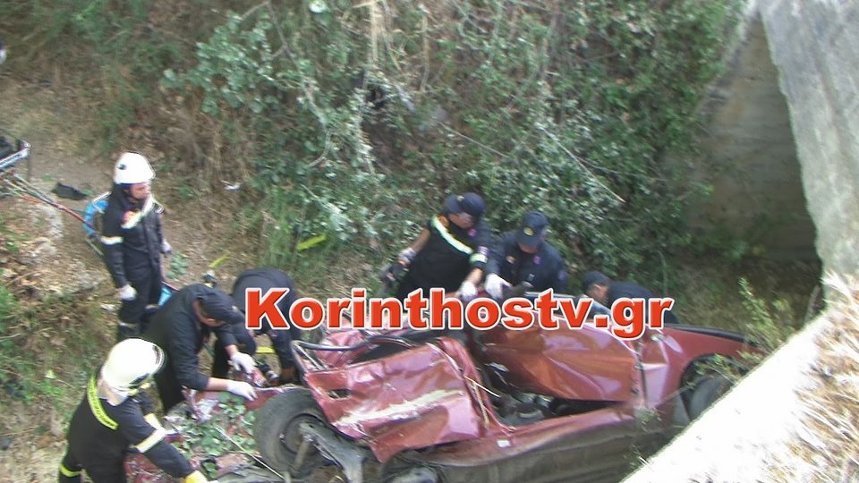 Τροχαίο με 2 νεκρούς στην Κόρινθο -Στην παλαιά εθνική οδό Κορίνθου-Πατρών [εικόνες & βίντεο] | iefimerida.gr 0