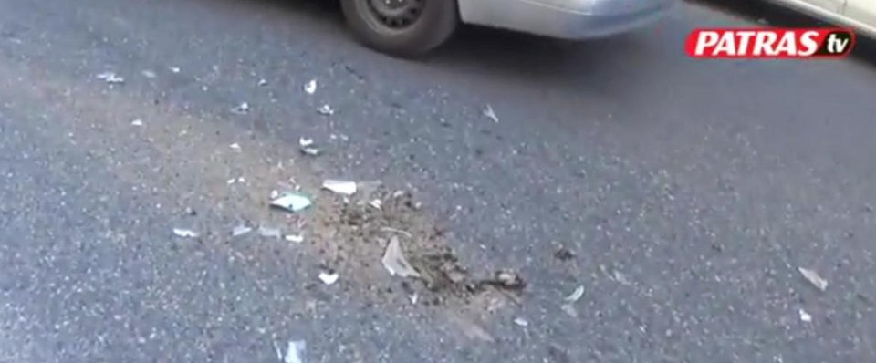 Απίστευτες σκηνές στην Πάτρα: Τράκαρε λεωφορείο, διέφυγε, πήγε να πατήσει αστυνομικό [εικόνες] | iefimerida.gr 1