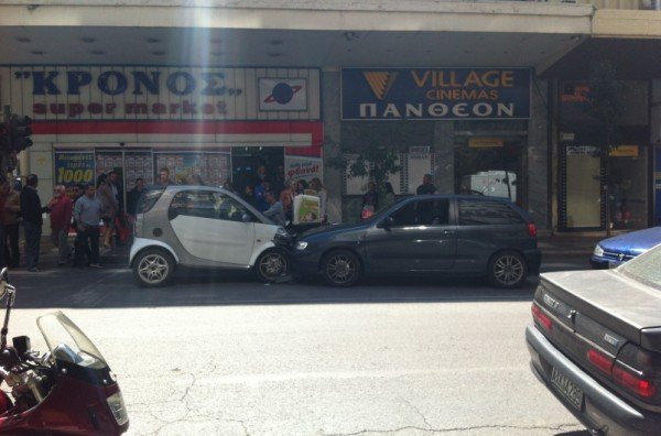 Ηλικιωμένη γυναίκα οδηγούσε αντίθετα σε κεντρική λεωφόρο της Πάτρας [εικόνες] | iefimerida.gr 1