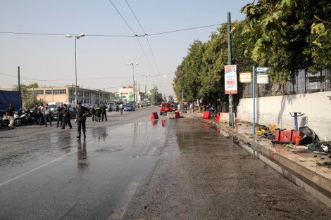 Η τρελή πορεία του Smart που έσπειρε τον θάνατο στην Π. Ράλλη -Εικόνες χάους μετά το δυστύχημα [εικόνες] | iefimerida.gr 11