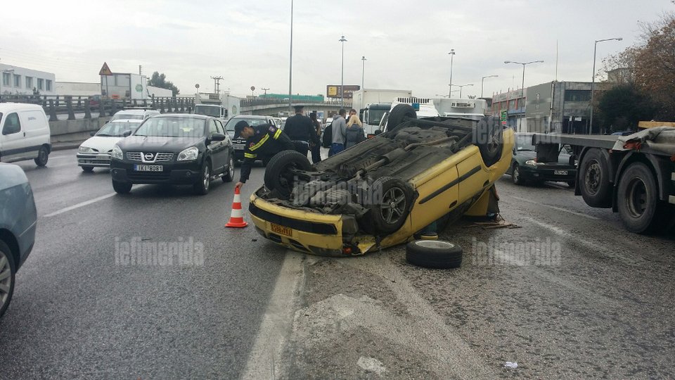 Ταξί αναποδογύρισε στον Κηφισό -Mία γυναίκα τραυματίας [εικόνες] | iefimerida.gr 2