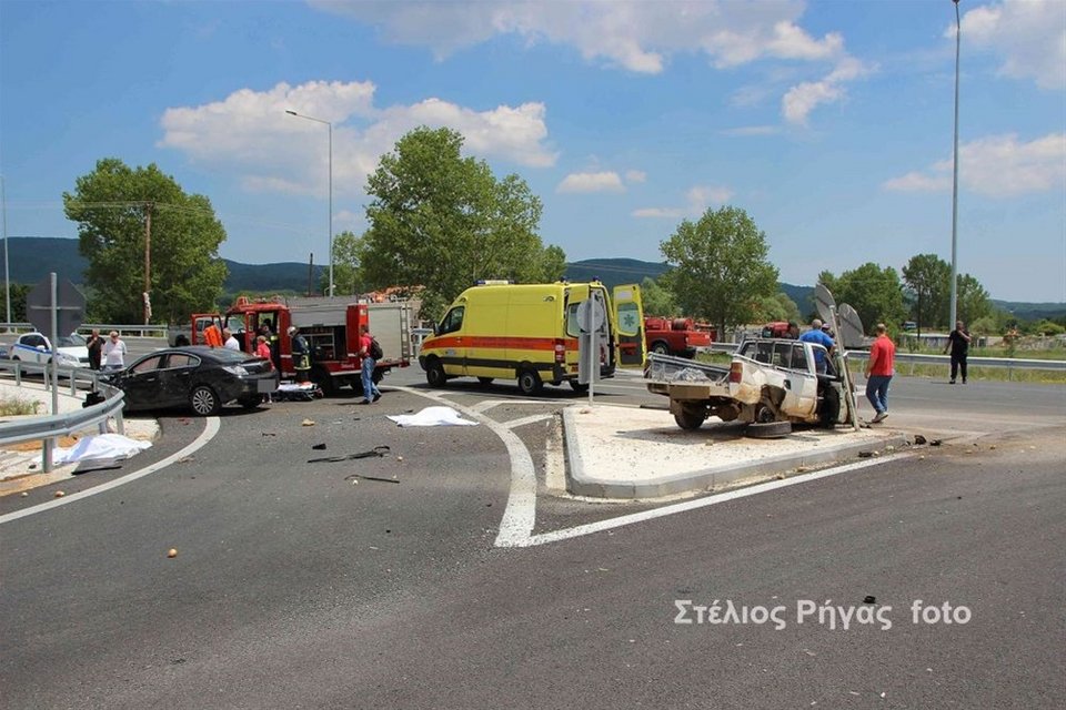 Χαλκιδική: Οικογενειακή τραγωδία -Τροχαίο με δύο γυναίκες νεκρές [εικόνα] | iefimerida.gr 0