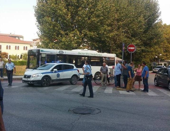 Τρίκαλα: 21χρονος τραυμάτισε θανάσιμα με την μηχανή του 79χρονο πεζό  [εικόνες] | iefimerida.gr 2
