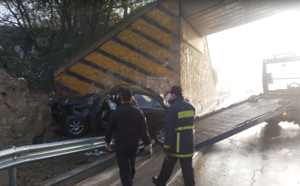 Τραγικό δυστύχημα στη Κοζάνη -Nεκρός 25χρονος και τρεις τραυματίες σε σφοδρό τροχαίο [εικόνες&βίντεο] | iefimerida.gr 1