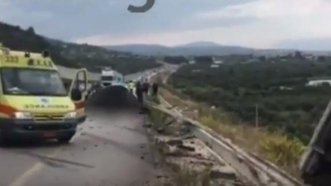 Θρίλερ με την ταυτοποίηση νεκρού σε τροχαίο στο Αίγιο [εικόνες & βίντεο] | iefimerida.gr 0