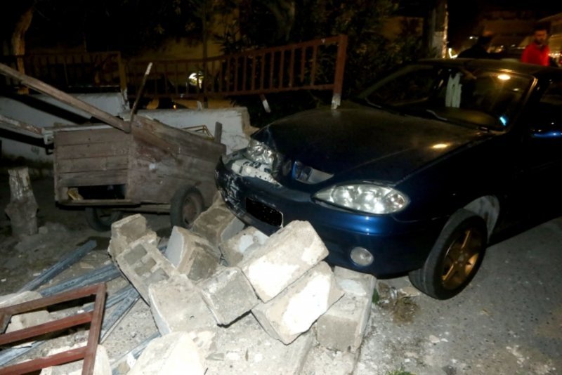 Φοβερό τροχαίο στο Ηράκλειο - Τέσσερα άτομα στο νοσοκομείο [εικόνες] | iefimerida.gr 0