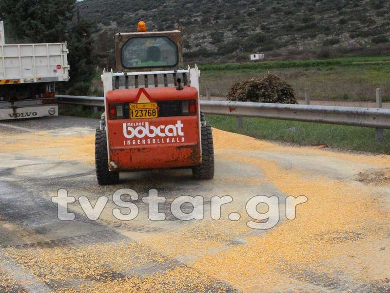 Κλειστή η εθνική Αθηνών-Λαμίας για 7 ώρες -Ανατράπηκε νταλίκα [εικόνες & βίντεο] | iefimerida.gr 3