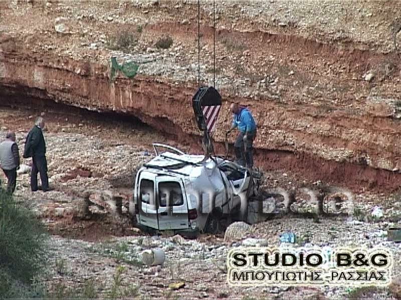 Φορτηγάκι έπεσε σε γκρεμό στο Αργος – Νεκρός ο 49χρονος οδηγός [βίντεο] | iefimerida.gr 3