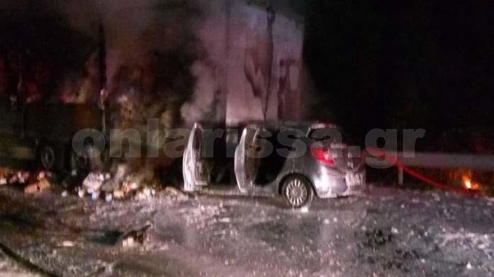 Λεπτοκαρυά: ΙΧ συγκρούστηκε με νταλίκα -Απανθρακώθηκε ο οδηγός [εικόνες & βίντεο] | iefimerida.gr 0