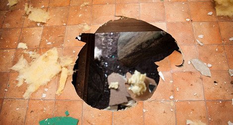 Παραλίγο να την σκοτώσουν περιττώματα που έπεσαν από τον ουρανό [εικόνες] | iefimerida.gr 3