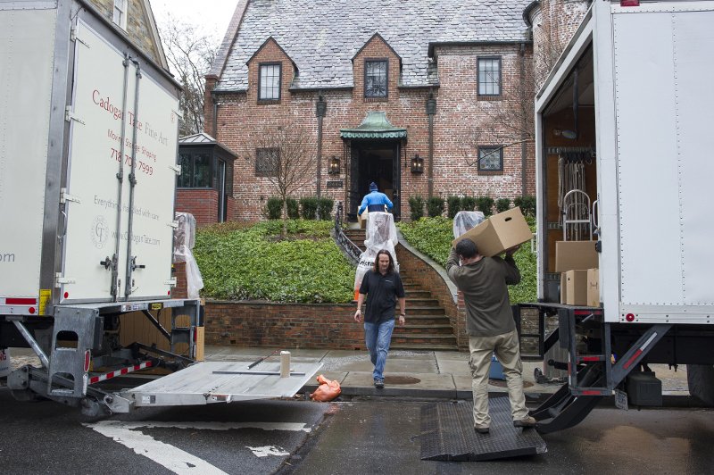 Μέσα σε πέντε ώρες θα απολυμάνουν τον Λευκό Οίκο για να μπει ο Τραμπ [εικόνες] | iefimerida.gr 2