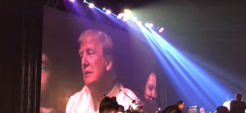 Ο Ντουτέρτε έκανε καντάδα στον Τραμπ: «Είσαι το φως του κόσμου μου...» [εικόνες & βίντεο]  | iefimerida.gr 1