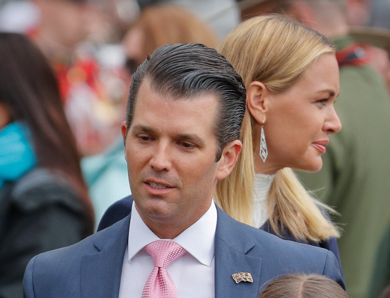 Ο γιος του Τραμπ με την εν διαστάσει σύζυγό του μαζί στο Λευκό Οίκο -Τα βλέμματα τα είπαν όλα [εικόνες] | iefimerida.gr 4