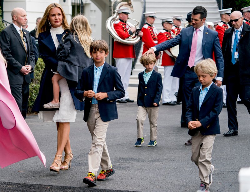 Ο γιος του Τραμπ με την εν διαστάσει σύζυγό του μαζί στο Λευκό Οίκο -Τα βλέμματα τα είπαν όλα [εικόνες] | iefimerida.gr 1