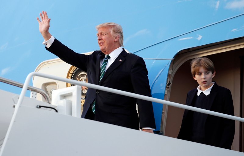 Πεθερόπληκτος και ο Τραμπ -Το Σαββατοκύριακο έκανε διακοπές μαζί με τους γονείς της Μελάνια [εικόνες] | iefimerida.gr 1