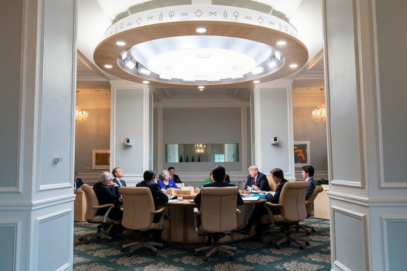 G7: «Κόντρα» και στις φωτογραφίες -Οι διαφορετικές εικόνες που δημοσίευσαν οι ηγέτες | iefimerida.gr 0