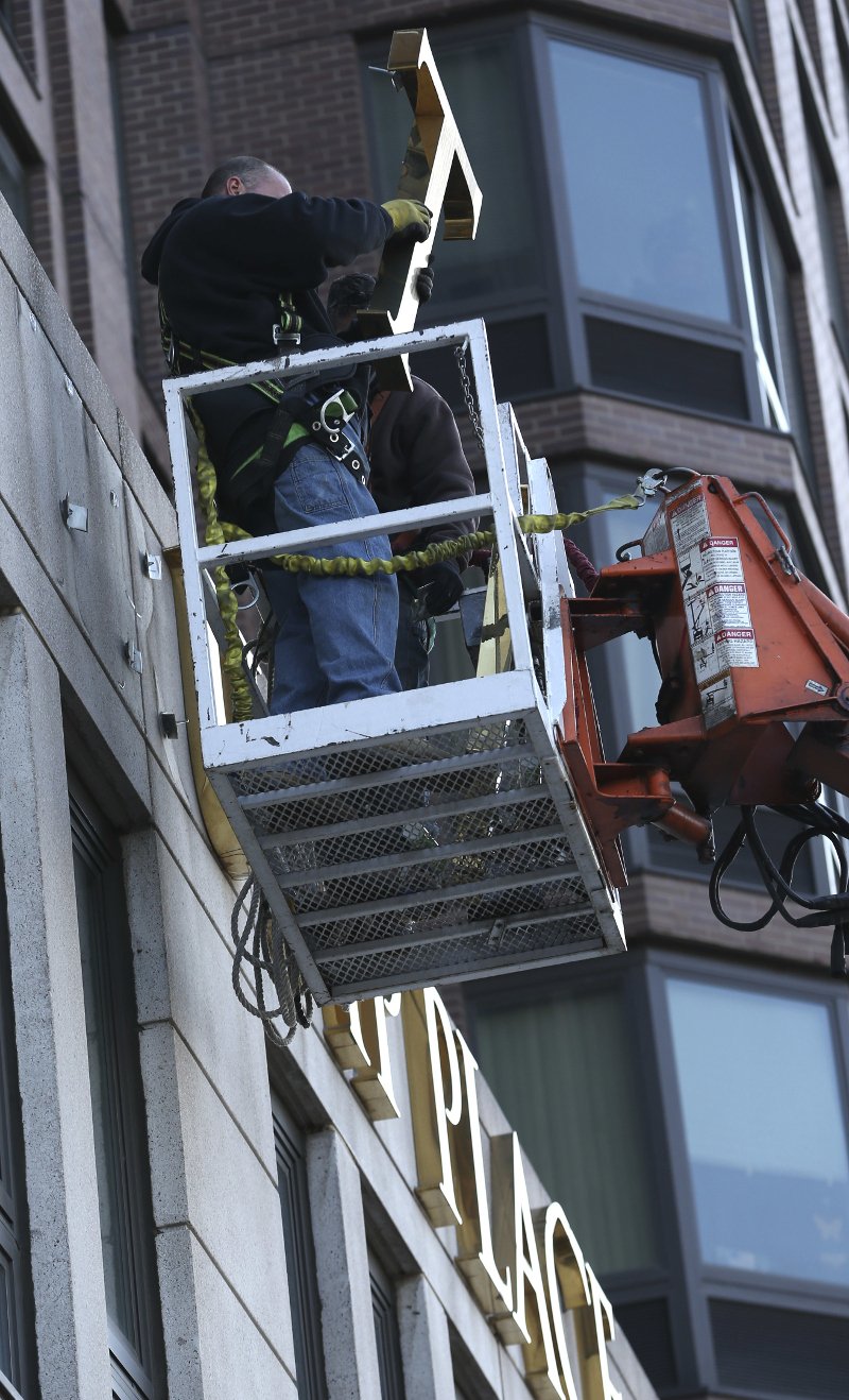 Εβγαλαν το όνομα του Τραμπ από κτίρια στο Μανχάταν -Ντρέπονταν οι ένοικοι [εικόνες & βίντεο] | iefimerida.gr 3