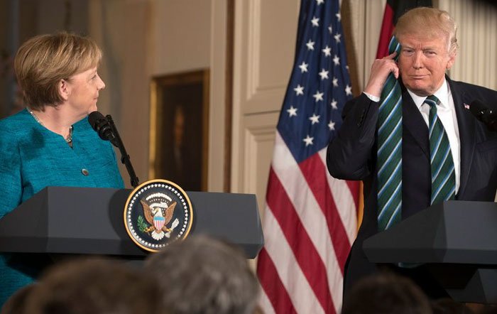 Γκρουπάκι έκανε φώτοσοπ στις γραβάτες του Τραμπ κι έγινε viral [εικόνες]  | iefimerida.gr 14