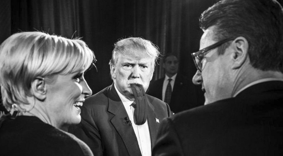 Γκρουπάκι έκανε φώτοσοπ στις γραβάτες του Τραμπ κι έγινε viral [εικόνες]  | iefimerida.gr 3