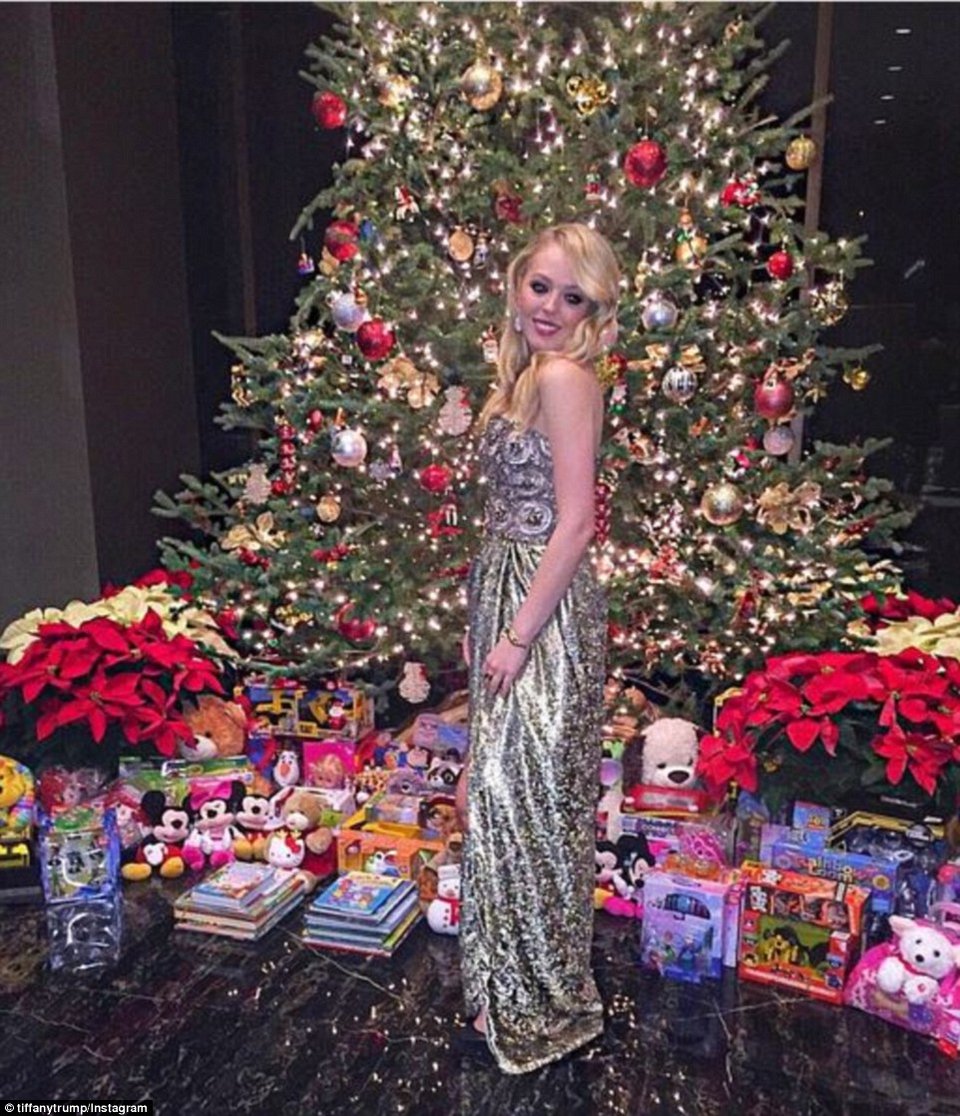 Οι χριστουγεννιάτικες διακοπές των πλουσιόπαιδων του Instagram -Σαμπάνιες, κουβέρτες Hermes και χρήμα [εικόνες] | iefimerida.gr 3