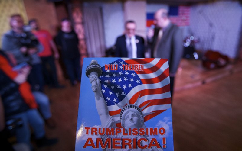 Μόσχα: Ολονύκτιο πάρτι έστησαν οπαδοί του Πούτιν για την ορκωμοσία Τραμπ [εικόνες]  | iefimerida.gr 3