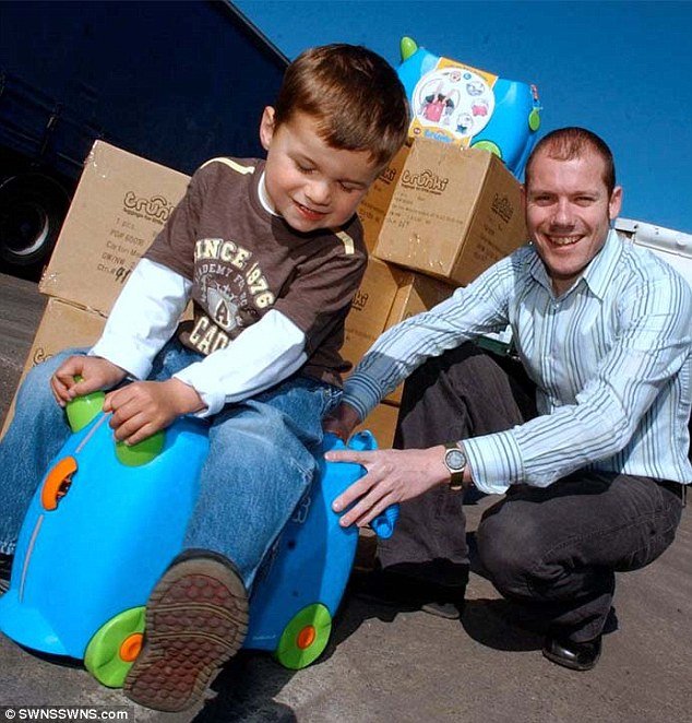 Πώς αυτός ο άντρας έγινε πάμπλουτος από μια απλή ιδέα -Το καινοτόμο προϊόν που ζήλεψαν οι ανταγωνιστές του [εικόνες] | iefimerida.gr 1