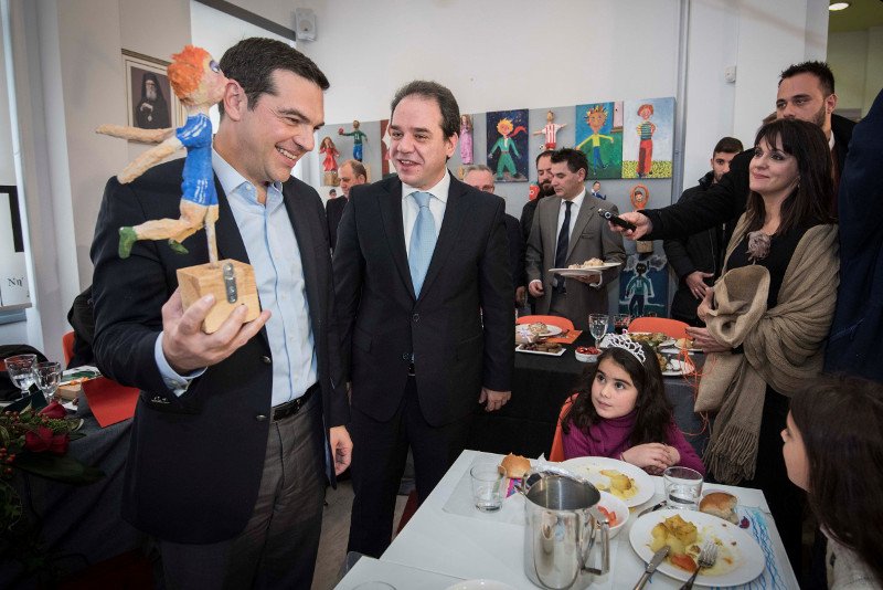 Τσίπρας στο «Δημήτρειο»: Αποδείξαμε ότι έχουμε πλεόνασμα ηθικής και αξιών [εικόνες] | iefimerida.gr 2