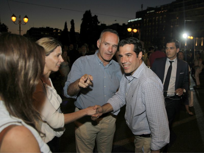 Στο Σύνταγμα οι «Παραιτηθείτε» διαδήλωσαν κατά της κυβέρνησης: «Φύγετε, μας εξαπατήσατε» [εικόνες] | iefimerida.gr 1