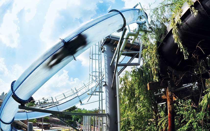 Βουτιές για... τολμηρά παιδιά - Οι πιο εντυπωσιακές νεροτσουλήθρες του κόσμου [εικόνες] | iefimerida.gr 4