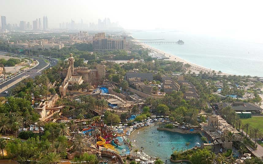 Βουτιές για... τολμηρά παιδιά - Οι πιο εντυπωσιακές νεροτσουλήθρες του κόσμου [εικόνες] | iefimerida.gr 5