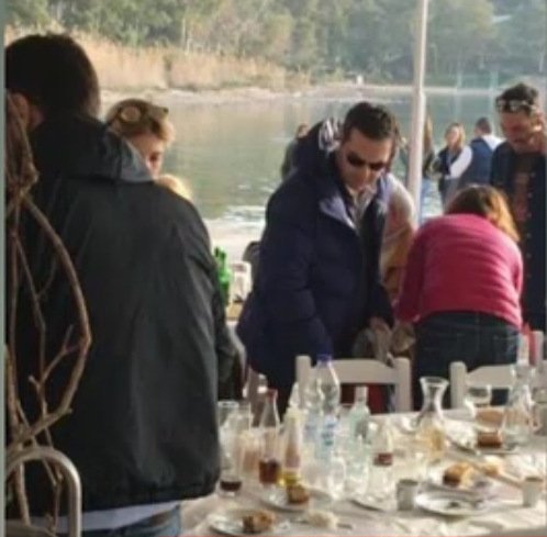 Στην Αίγινα πέρασαν Τσίπρας-Περιστέρα την Καθαρά Δευτέρα – Μαζί τους Πολάκης και Φλαμπουράρης [εικόνες] | iefimerida.gr 0