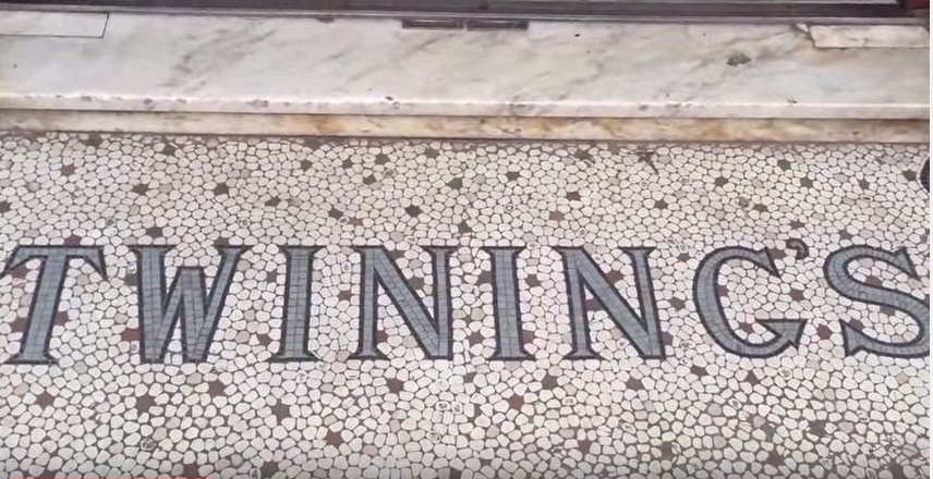 Twinings: Η οικογένεια που έμαθε στους Λονδρέζους το τσάι -Στo ίδιο μαγαζί από το 1706 [βίντεο] | iefimerida.gr 1