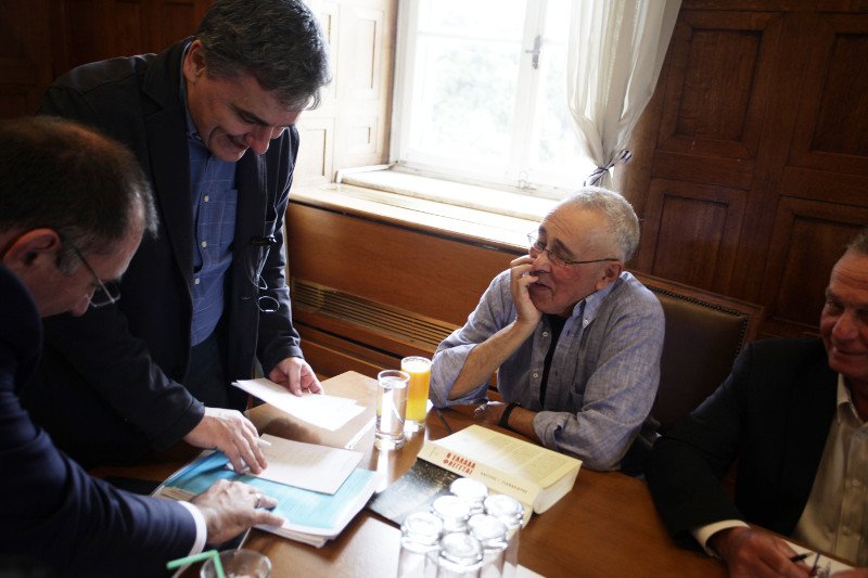 Τσακαλώτος-Αχτσιόγλου ενημερώνουν τους βουλευτές των ΑΝΕΛ για τη διαπραγμάτευση [εικόνες] | iefimerida.gr 1