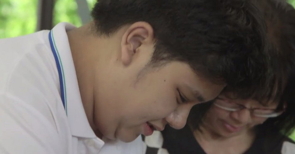 Το τσαντάκι των 11 δολαρίων που έκλεψε την παράσταση στον Λευκό Οίκο -Ποια το κρατούσε [εικόνες&βίντεο] | iefimerida.gr 2