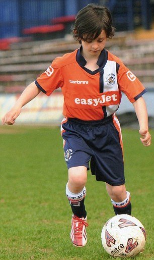 Στα πόδια 11χρονου παιδιού-θαύμα «σφάζονται» Αρσεναλ, Τότεναμ και Τσέλσι [εικόνες] | iefimerida.gr 0