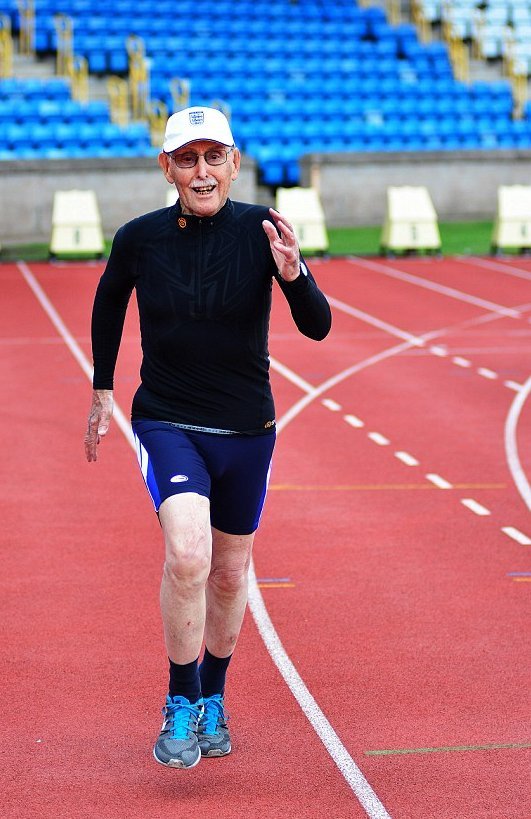 Ο παππούς θαύμα – Αθλείται στα 97 του χρόνια όπως ένας 30άρης [εικόνες] | iefimerida.gr 0