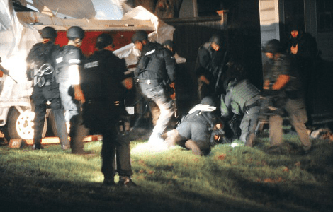 Σοκάρουν οι νέες φωτογραφίες από τη σύλληψη του αιμόφυρτου βομβιστή της Βοστώνης [εικόνες] | iefimerida.gr 3