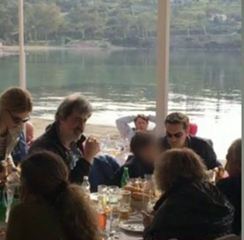 Στην Αίγινα πέρασαν Τσίπρας-Περιστέρα την Καθαρά Δευτέρα – Μαζί τους Πολάκης και Φλαμπουράρης [εικόνες] | iefimerida.gr 2