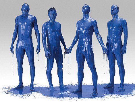 Οι ποδοσφαιριστές της Τσέλσι ημιτσίτσιδοι σε μπανιέρες με μπλε μπογιά [εικόνες] | iefimerida.gr 0