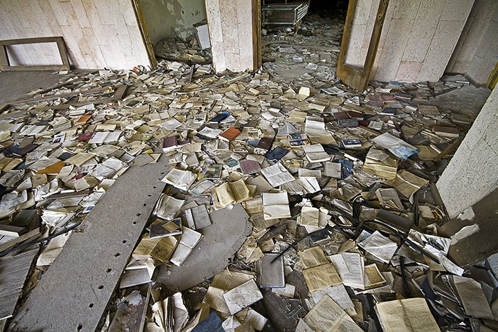 Συγκλονιστικές φωτογραφίες από την πόλη - φάντασμα δίπλα στο Τσέρνομπιλ [εικόνες] | iefimerida.gr 4