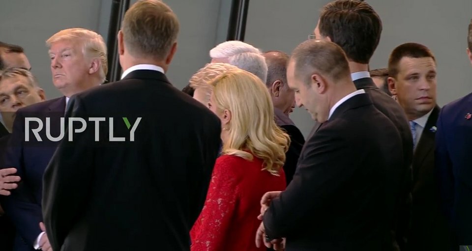 Στις Βρυξέλλες ο Τσίπρας -Συνάντησε τον Τραμπ στη Σύνοδο του ΝΑΤΟ [εικόνες] | iefimerida.gr 2