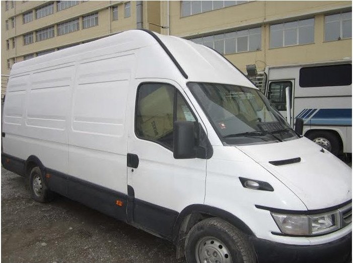 Κατασχέθηκε ποσότητα-μαμούθ λαθραίων τσιγάρων: Συμμορία ομογενών με 240.000 πακέτα [βίντεο & εικόνες] | iefimerida.gr 5