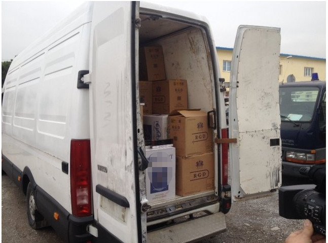 Κατασχέθηκε ποσότητα-μαμούθ λαθραίων τσιγάρων: Συμμορία ομογενών με 240.000 πακέτα [βίντεο & εικόνες] | iefimerida.gr 3